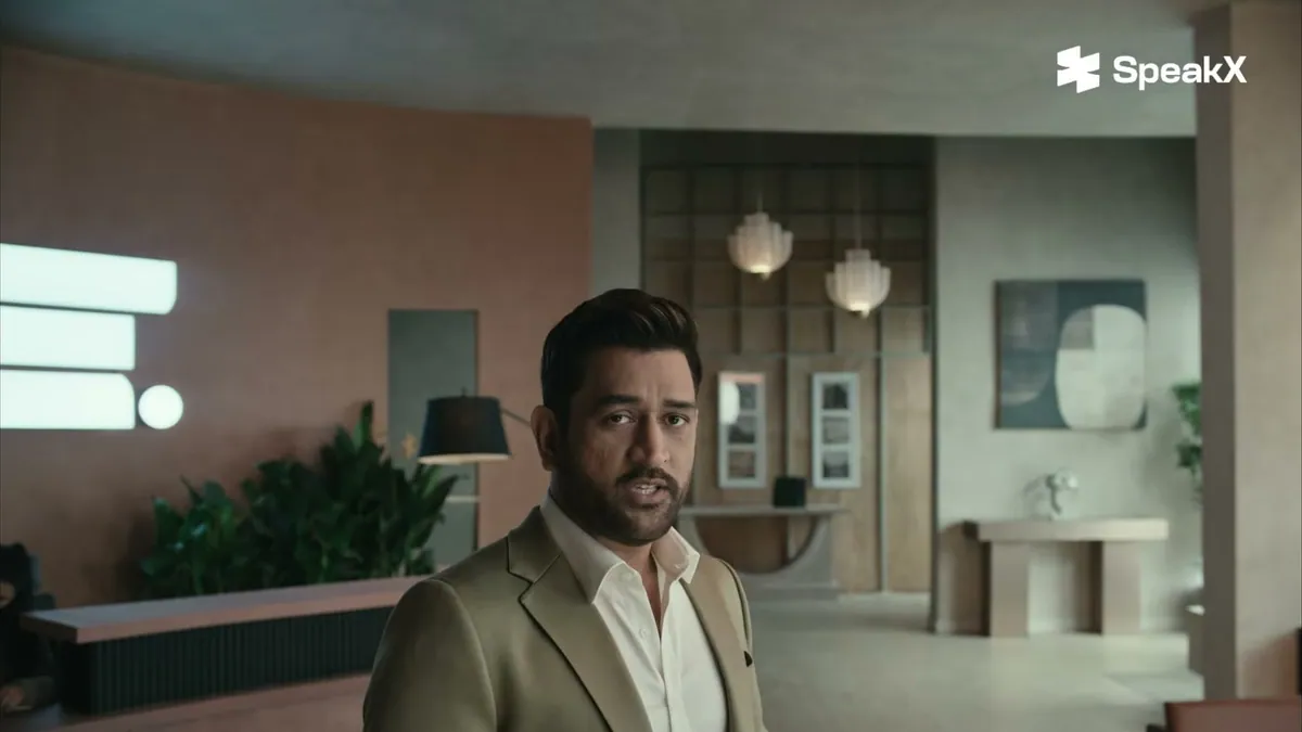 MS Dhoni in a hotel lobby in the SpeakX film for the Muh Khol, English Bol campaign